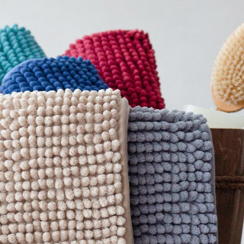 Tapete Macarrão Com Bolinhas Antiderrapante – Maciez, Absorção e Durabilidade